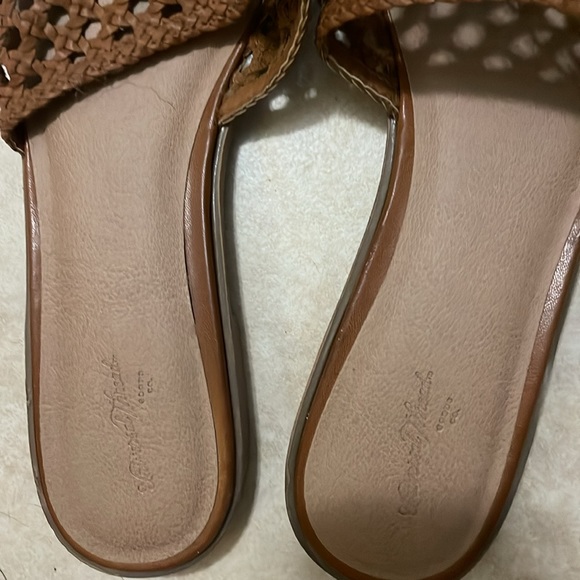 UNIVERSAL THREAD TAN WOVEN SLIDE SANDALS - Picture 3 of 3
